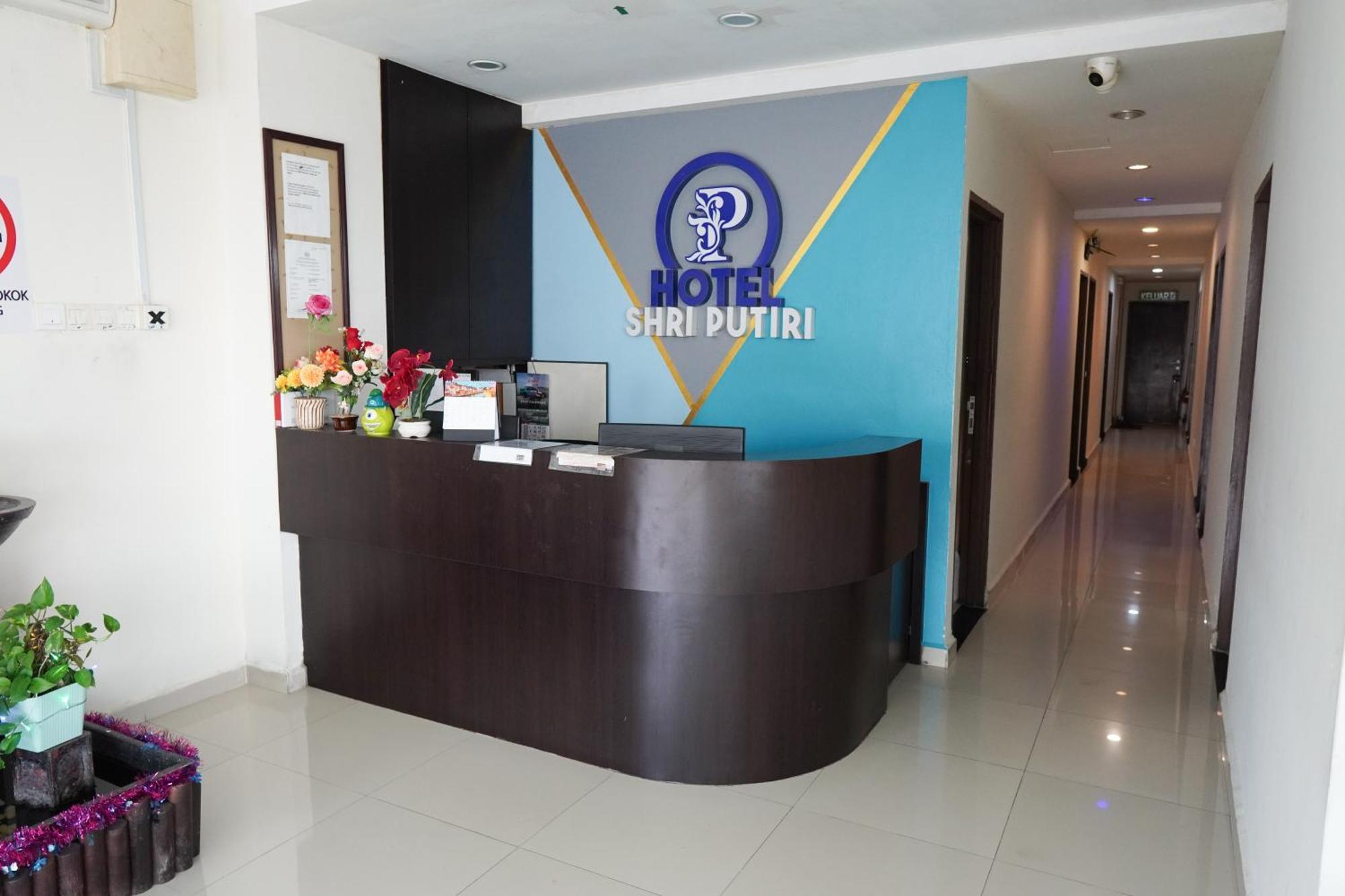 Hotel Shri Putiri Пасір-Ґуданґ Екстер'єр фото